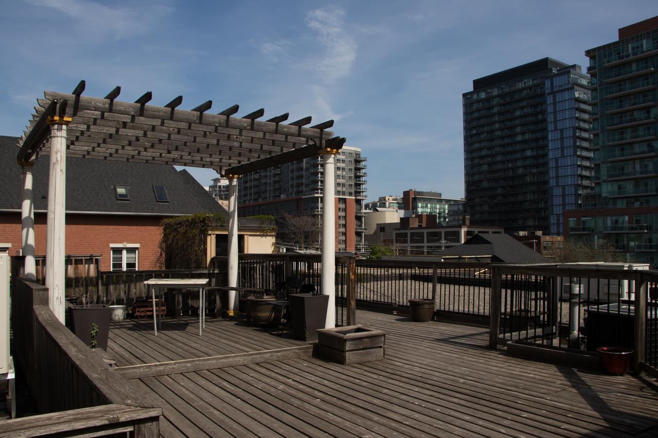 Saint Lawrence Residences And Suites Toronto Exterior photo